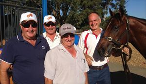 Wayne, Rob and John Chalmers with Lot 566 Tale Of The Cat x Our Pufumee Colt